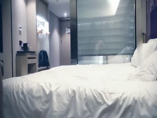 经典女主 返场极品眼镜妹加钟可无套 让你心神荡漾欲火焚身 尽情享受这禁忌的快感_ title=_经典女主 返场极品眼镜妹加钟可无套 让你心神荡漾欲火焚身 尽情享受这禁忌的快感