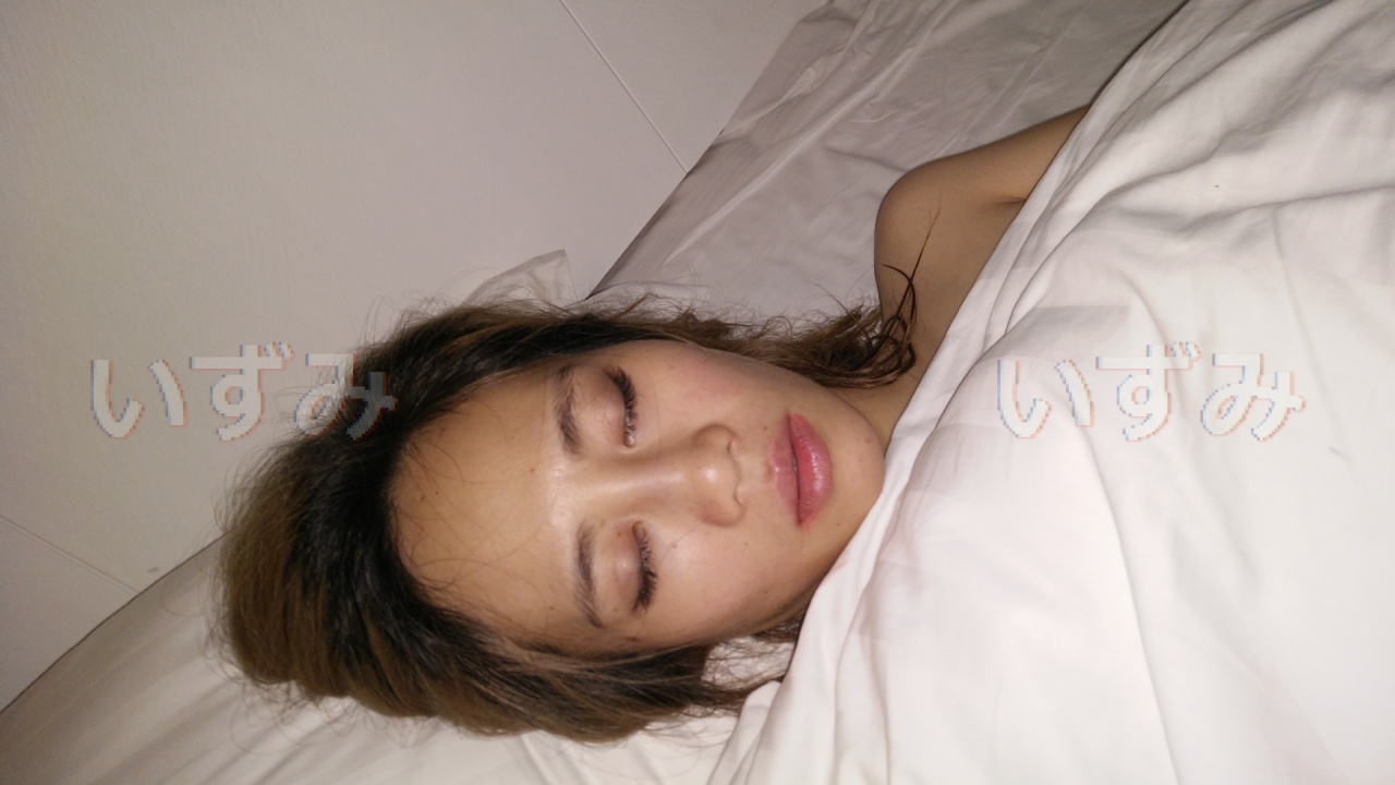 把美女迷晕跟她做爱做的事情