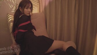找漂亮妹妹學習捆綁技巧 穿著校服樣子非常誘人_ title=_找漂亮妹妹學習捆綁技巧 穿著校服樣子非常誘人