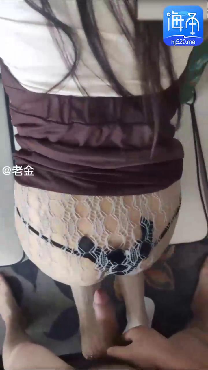 推荐【嫂子】善良的小嫂子大哥喝晕我和嫂子在楼下偷情